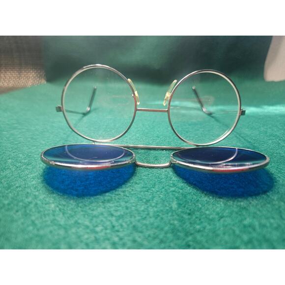 Vintage glasses with blue flip up pair of lenses - Picture 5 of 7